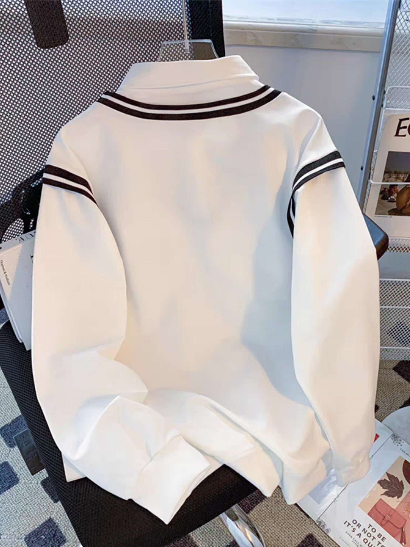 Sweat-shirt Blanc à Col Chemise Intégré et Motif California