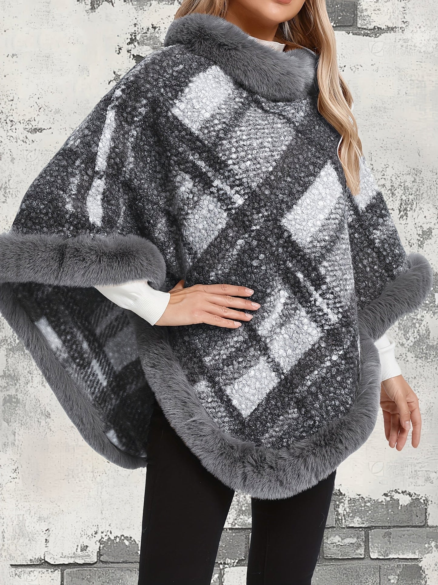 Poncho Femme Chaud Motifs Géométriques et Bordures Imitation Fourrure