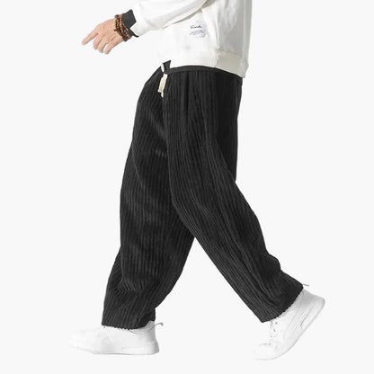 Herrbyxor med lös passform i streetwear-stil med ribbad design för fritid eller avkoppling