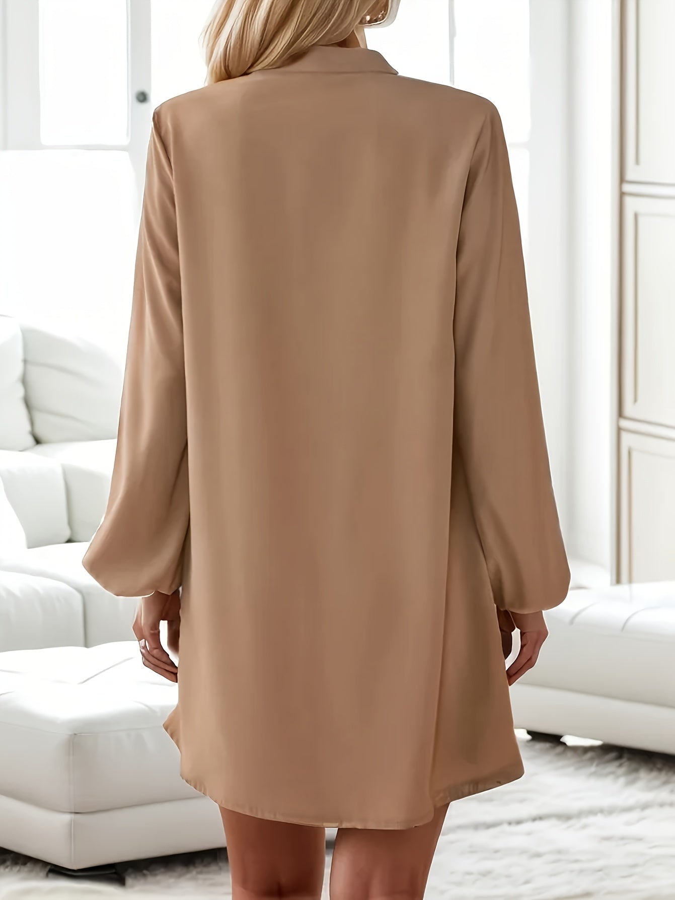 Abito camicia casual con bottoni da donna, stile chic e moderno, ideale per primavera ed estate