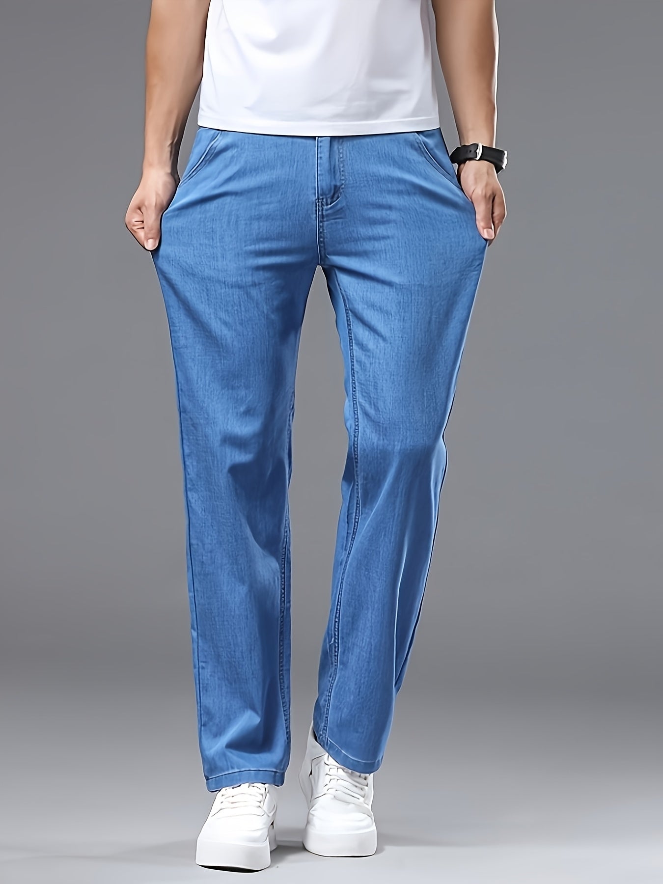 Herren-Jeanshose im Basisschnitt mit geradem Bein, ideal für den Sommer  