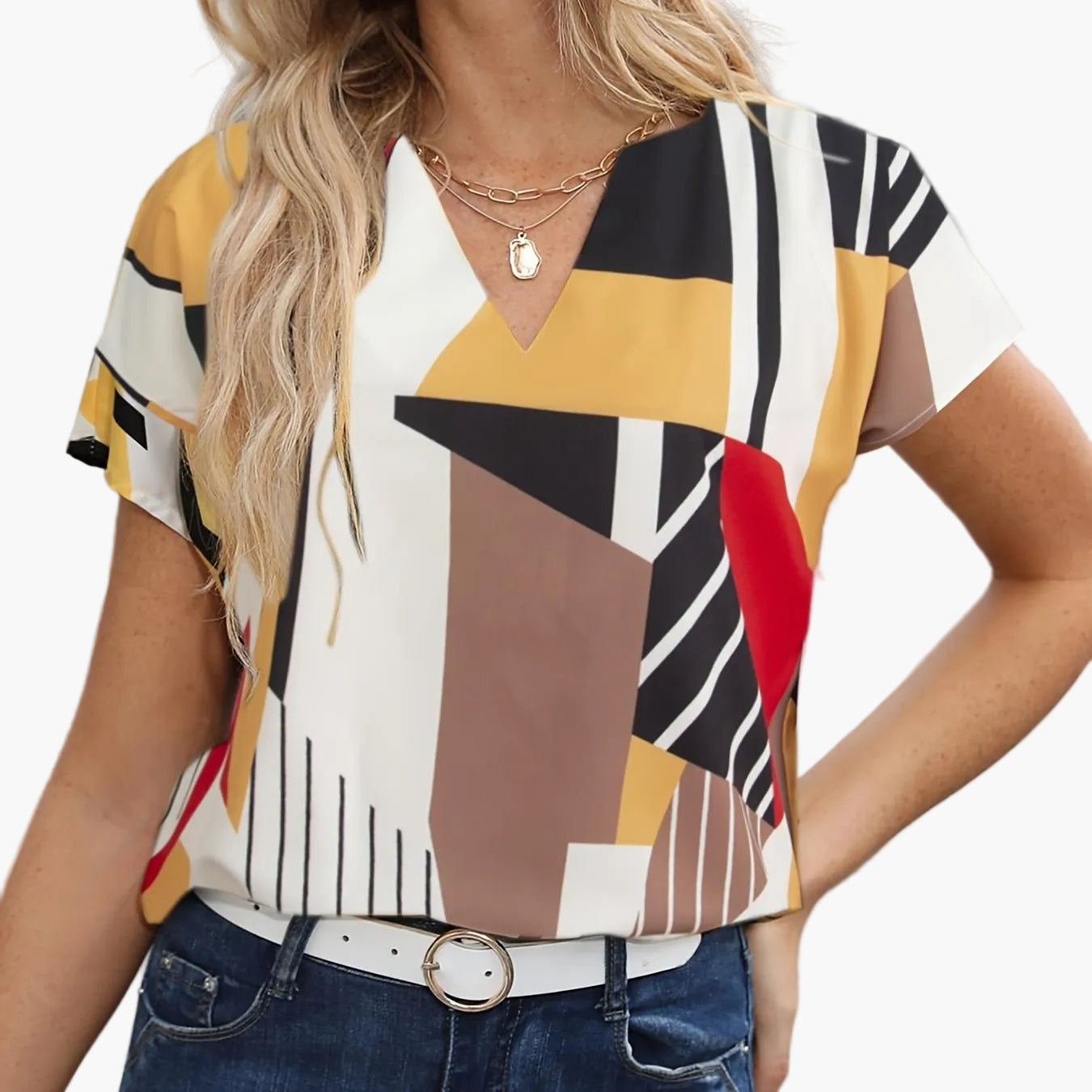 Women's vintage-style blouse with geometric pattern, ideal for everyday wear or the office