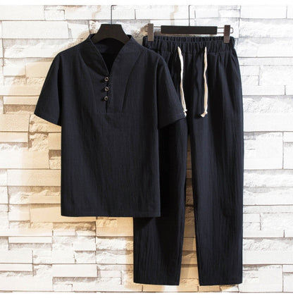 Avslappnad sommaroutfit för herr med kortärmad modern stil