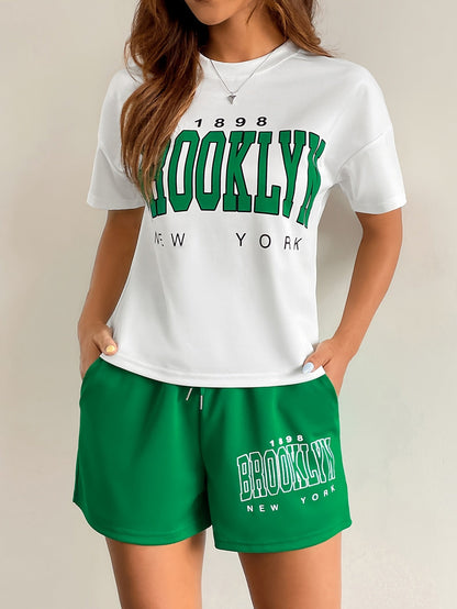 Conjunto casual para mujer estilo universitario con camiseta y pantalones cortos estampados Brooklyn Nueva York
