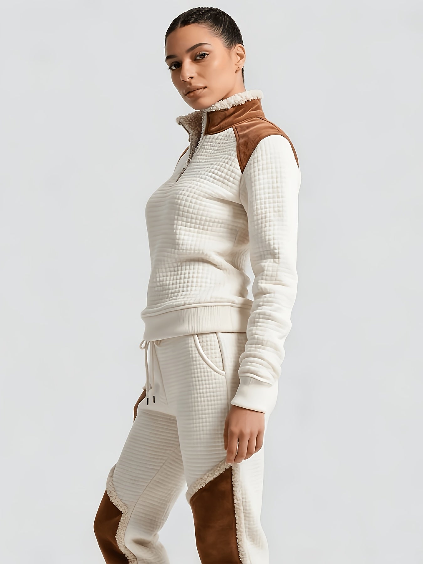 Pull matelassé Femme Col Montant Zippé Blanc Cassé Épaules Marron Effet Daim