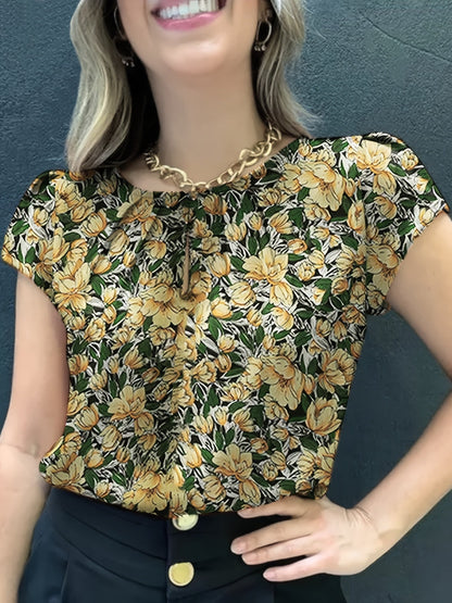 Blouse femme élégante à manches courtes style floral chic pour usage quotidien ou bureau