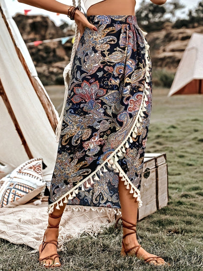 Falda cruzada bohemia para mujer estilo midi con estampado paisley y detalle de pompones para verano y vacaciones