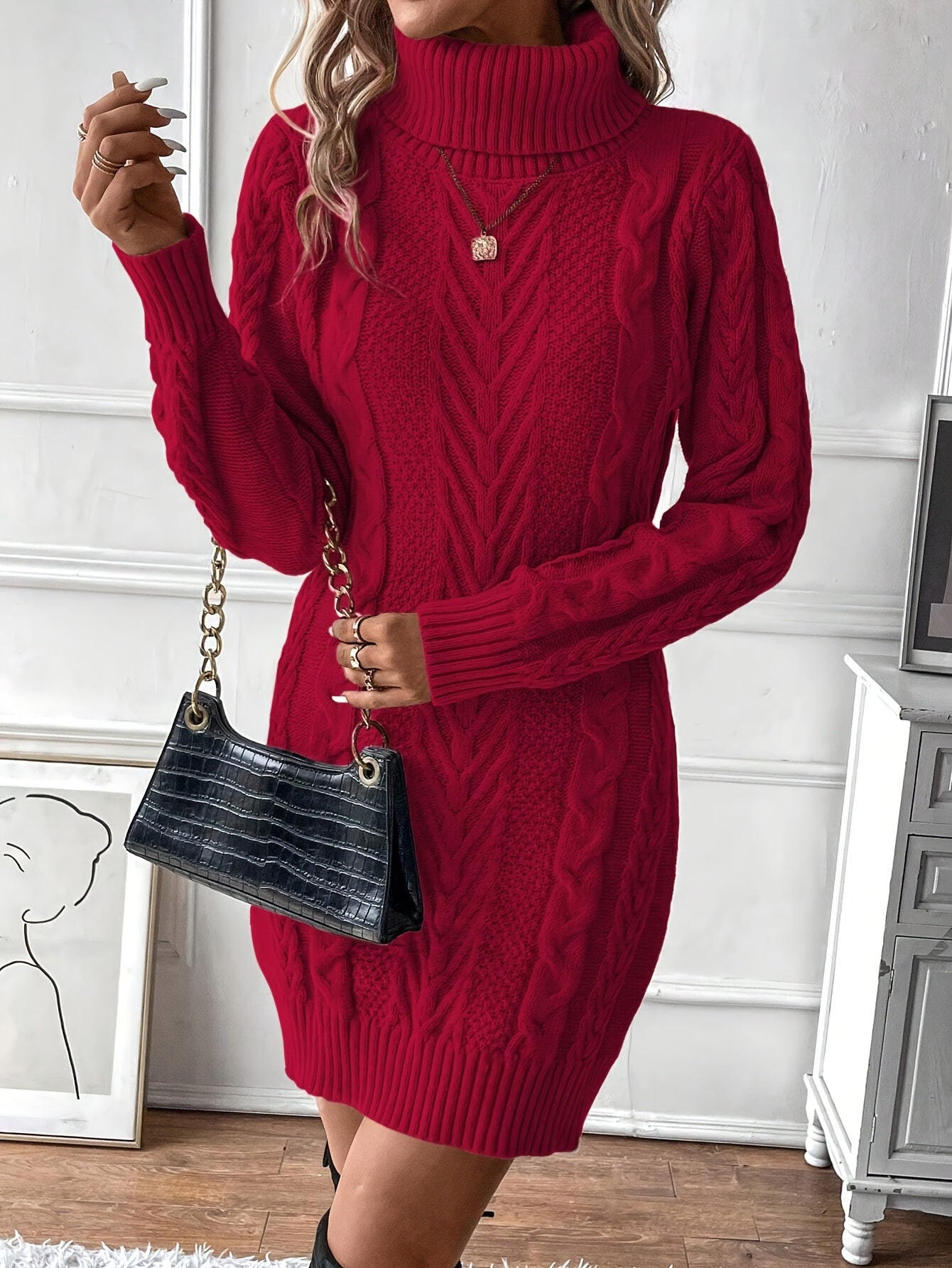 Robe pull côtelée à col roulé et motifs torsadés pour femme