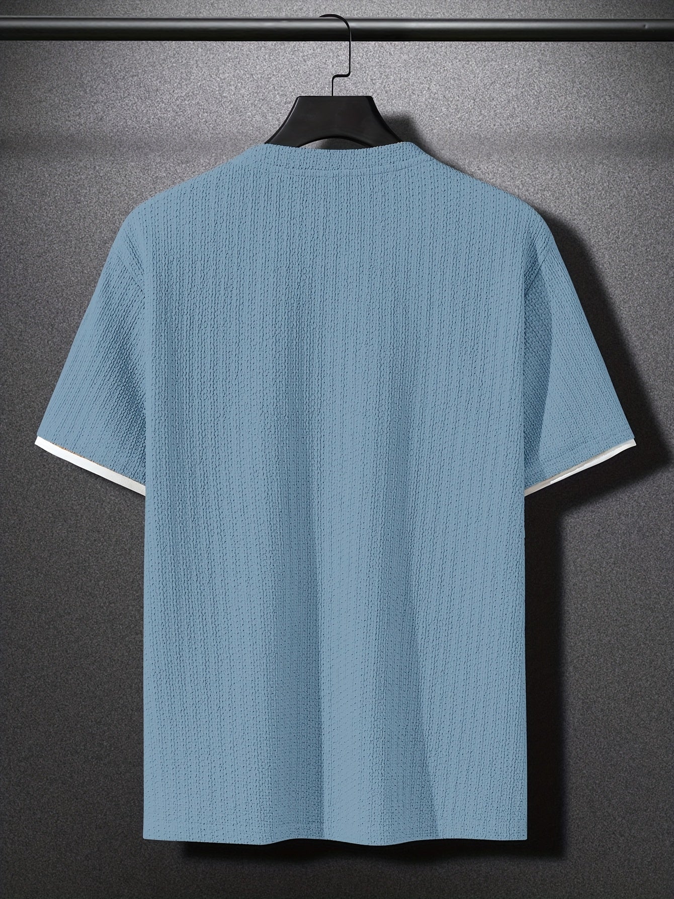 Legeres Herren-T-Shirt mit kurzen Ärmeln, modernem Stil, Rundhalsausschnitt und geprägter Textur