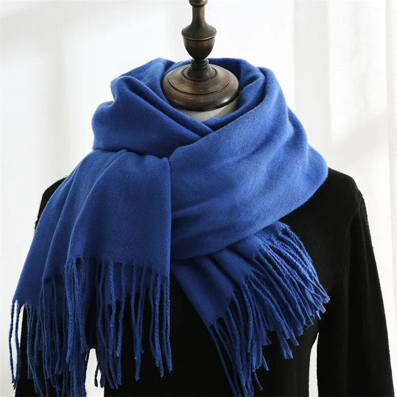 Bufanda de invierno suave y lisa con flecos - Unisex