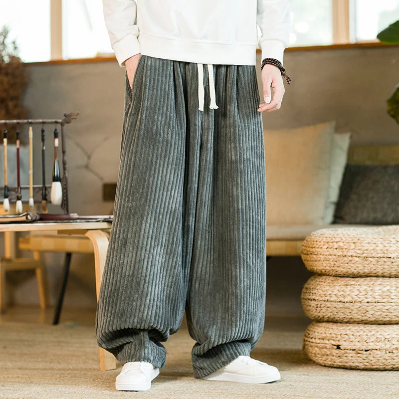 Herrbyxor med lös passform i streetwear-stil med ribbad design för fritid eller avkoppling