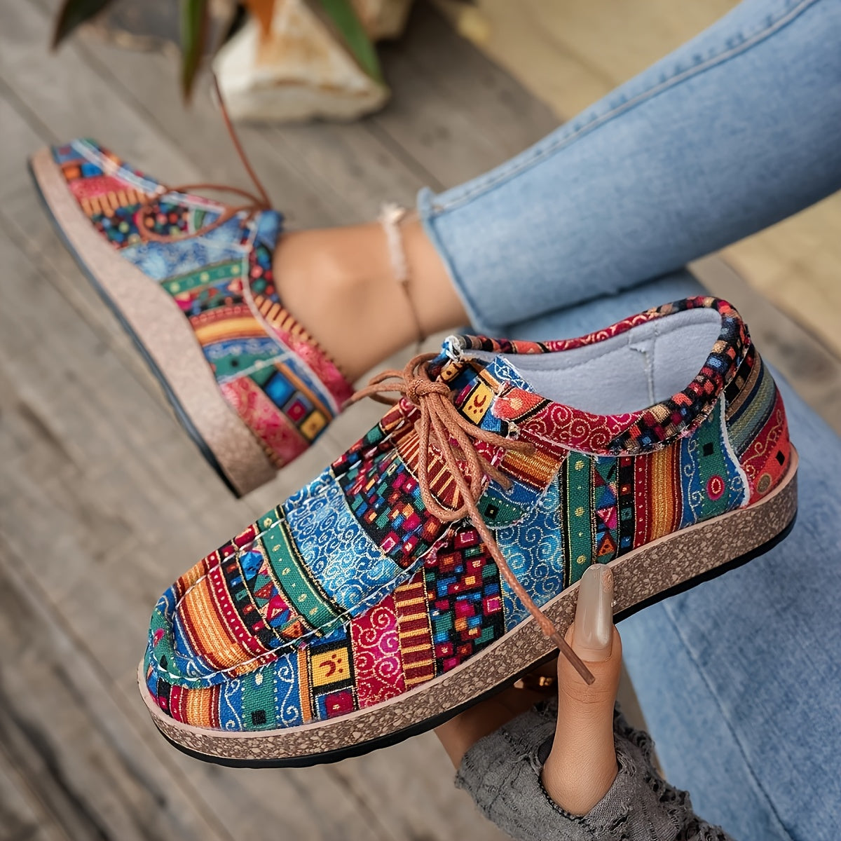 Wygodne damskie buty vintage w stylu mokasynów z etnicznymi wzorami