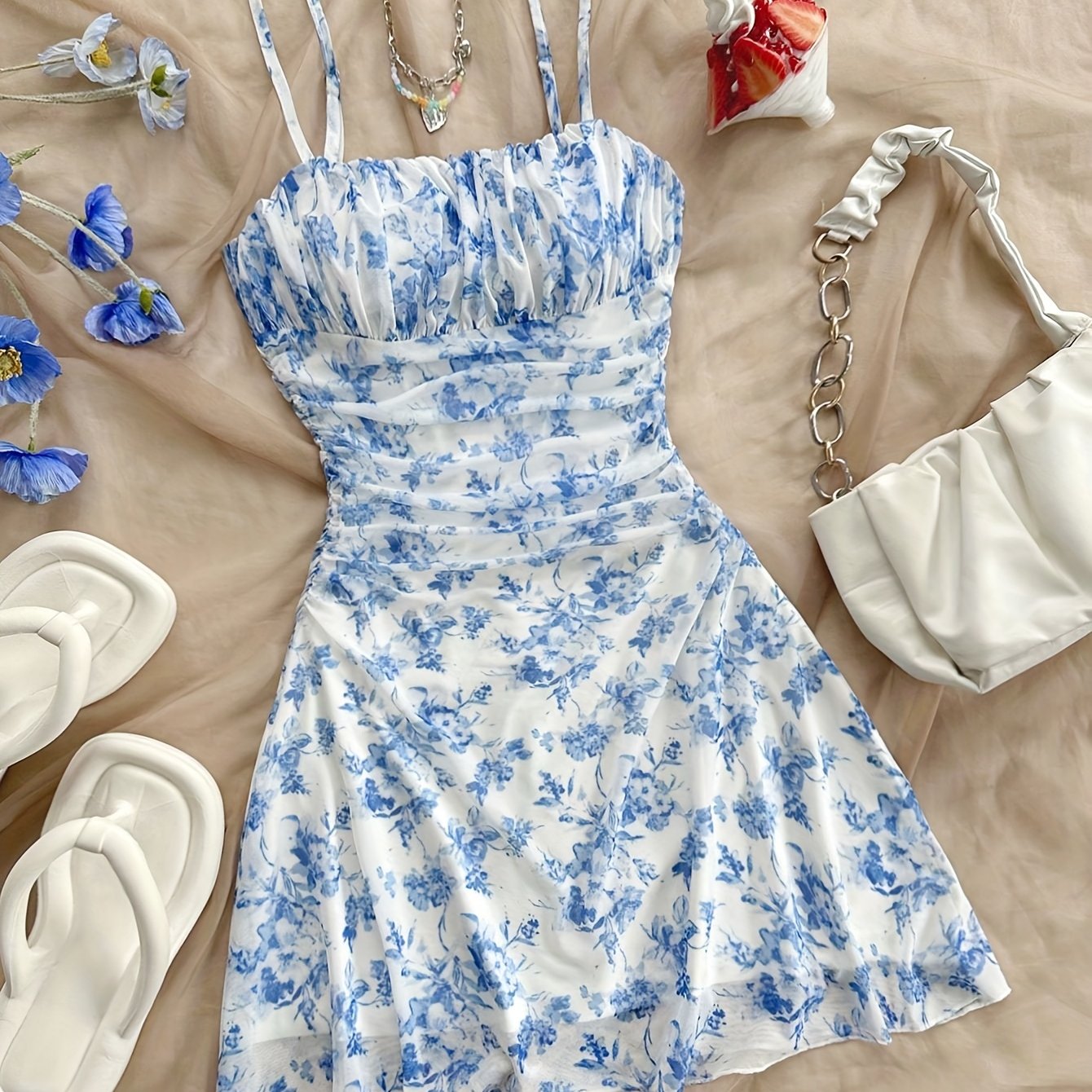 Abito estivo donna stile elegante con spalline sottili, stampa floreale per uscite e vacanze