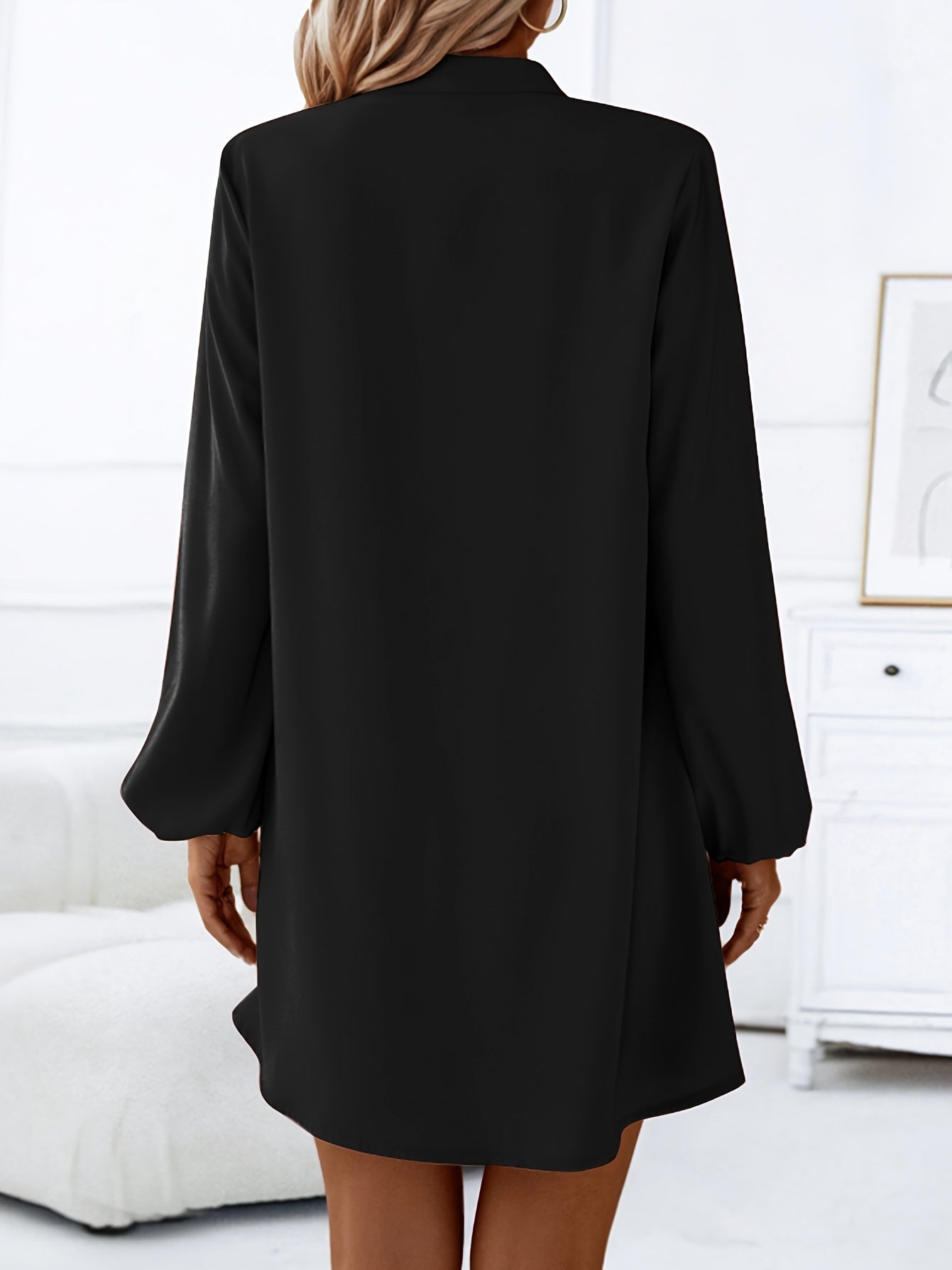 Abito camicia casual con bottoni da donna, stile chic e moderno, ideale per primavera ed estate