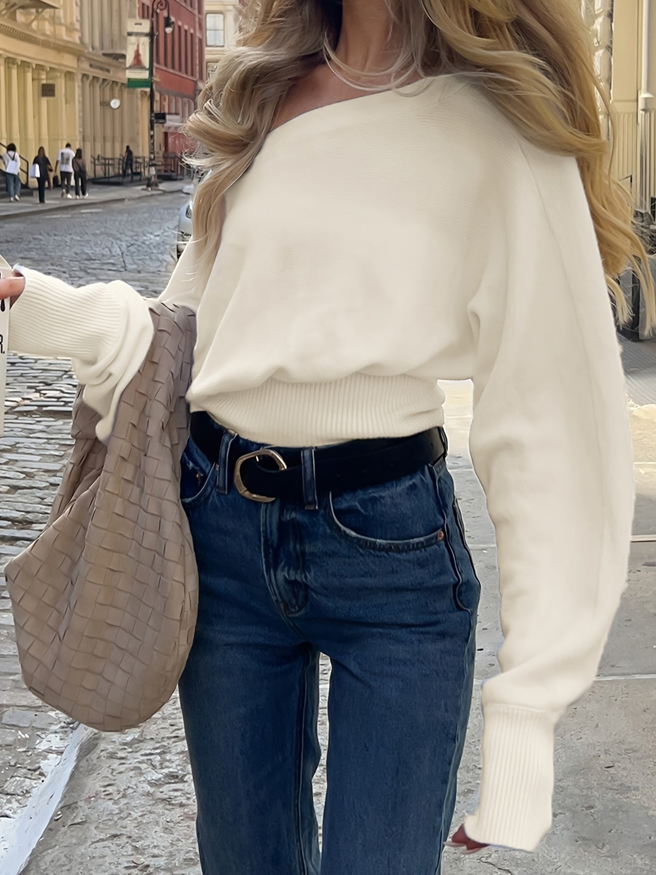Pull Femme Blanc Écru Col Bateau Manches Longues Fines Côtes