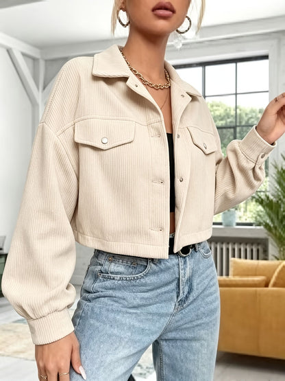 Veste courte côtelée femme, col chemise, boutonnée, poches à rabat, manches longues