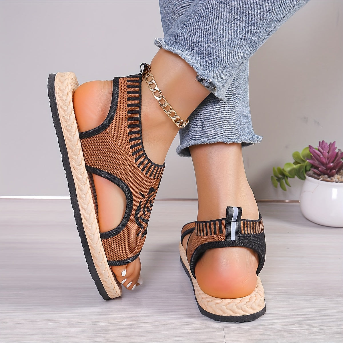 Sandales décontractées femme à motif floral pour été, style bohème chic, confort quotidien