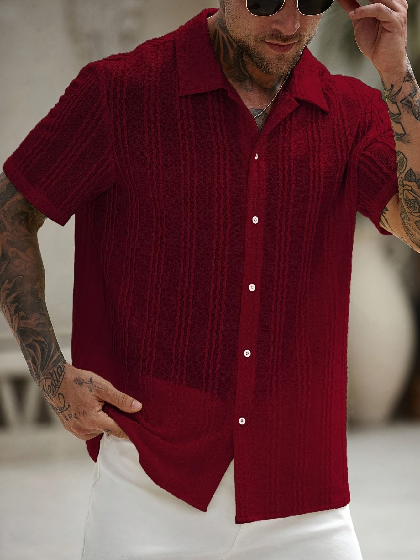 Chemise décontractée à rayures ondulées pour homme – Style estival tendance, idéale pour les sorties et les week-ends