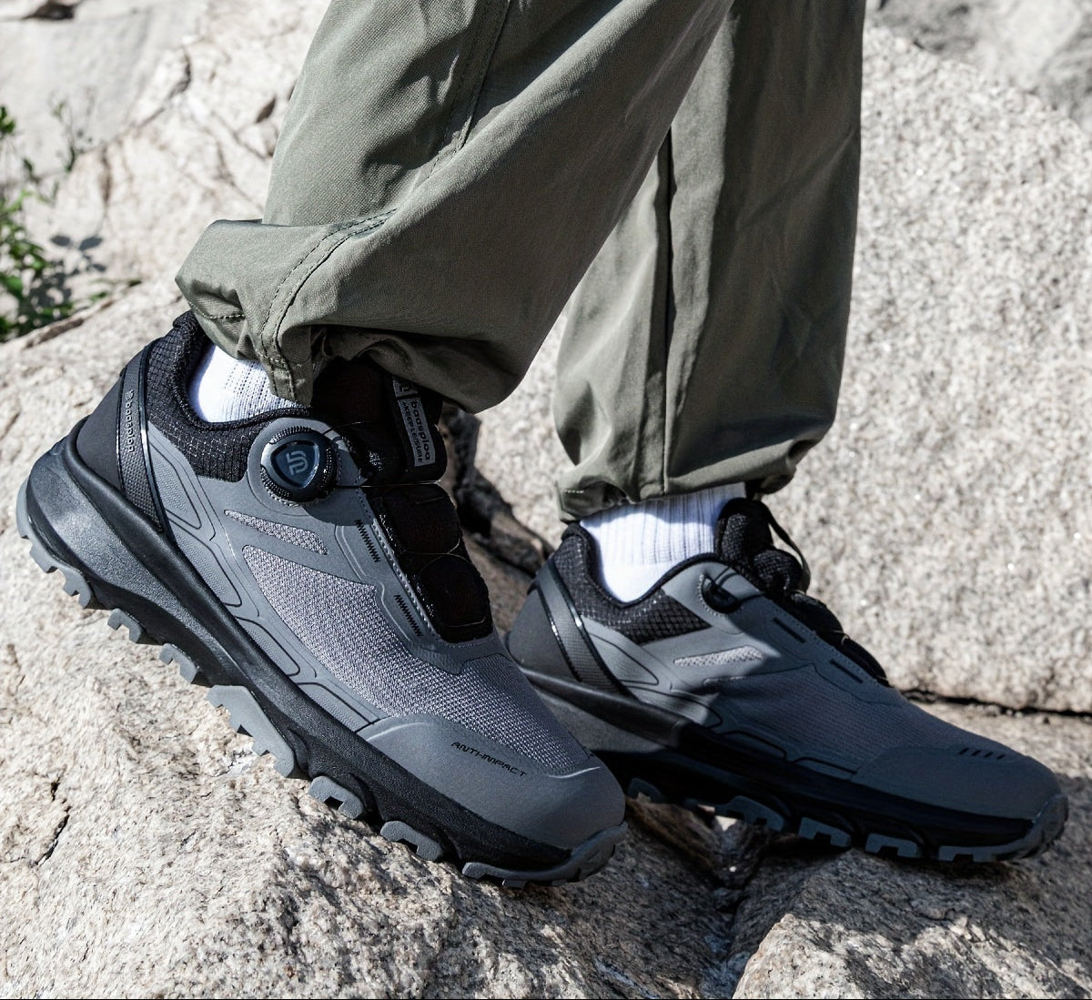 Chaussures de Randonnée Mixtes Noires avec Système de Laçage Rapide et Semelle Crantée
