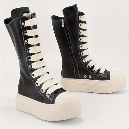 Bottes montantes noires à lacets blancs, style basket, semelle plateforme