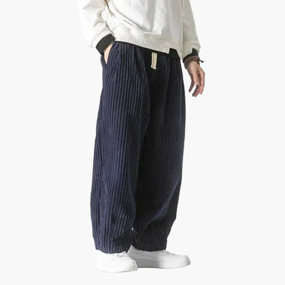 Herrbyxor med lös passform i streetwear-stil med ribbad design för fritid eller avkoppling