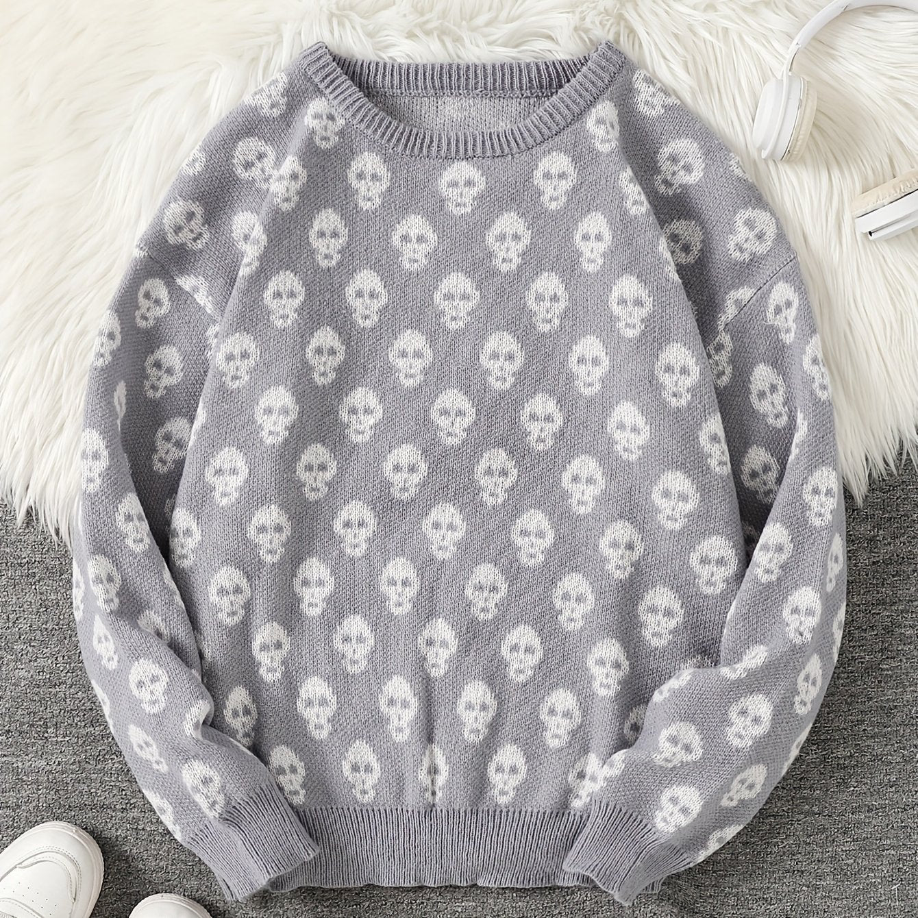 Pull col rond à motif têtes de mort en tricot doux