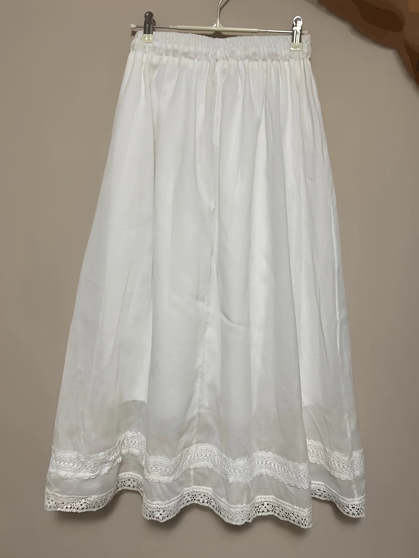 Gonna lunga donna stile bohémien con pizzo, elegante e fluida per l'estate