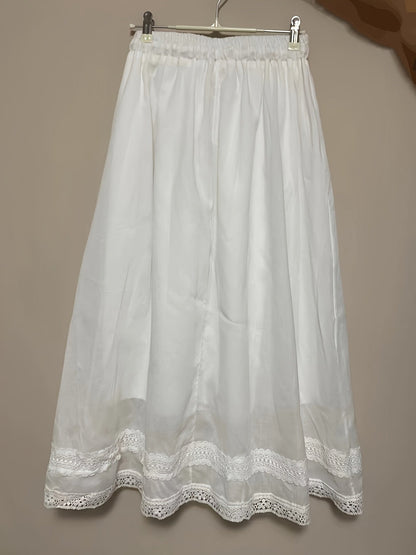 Gonna lunga donna stile bohémien con pizzo, elegante e fluida per l'estate