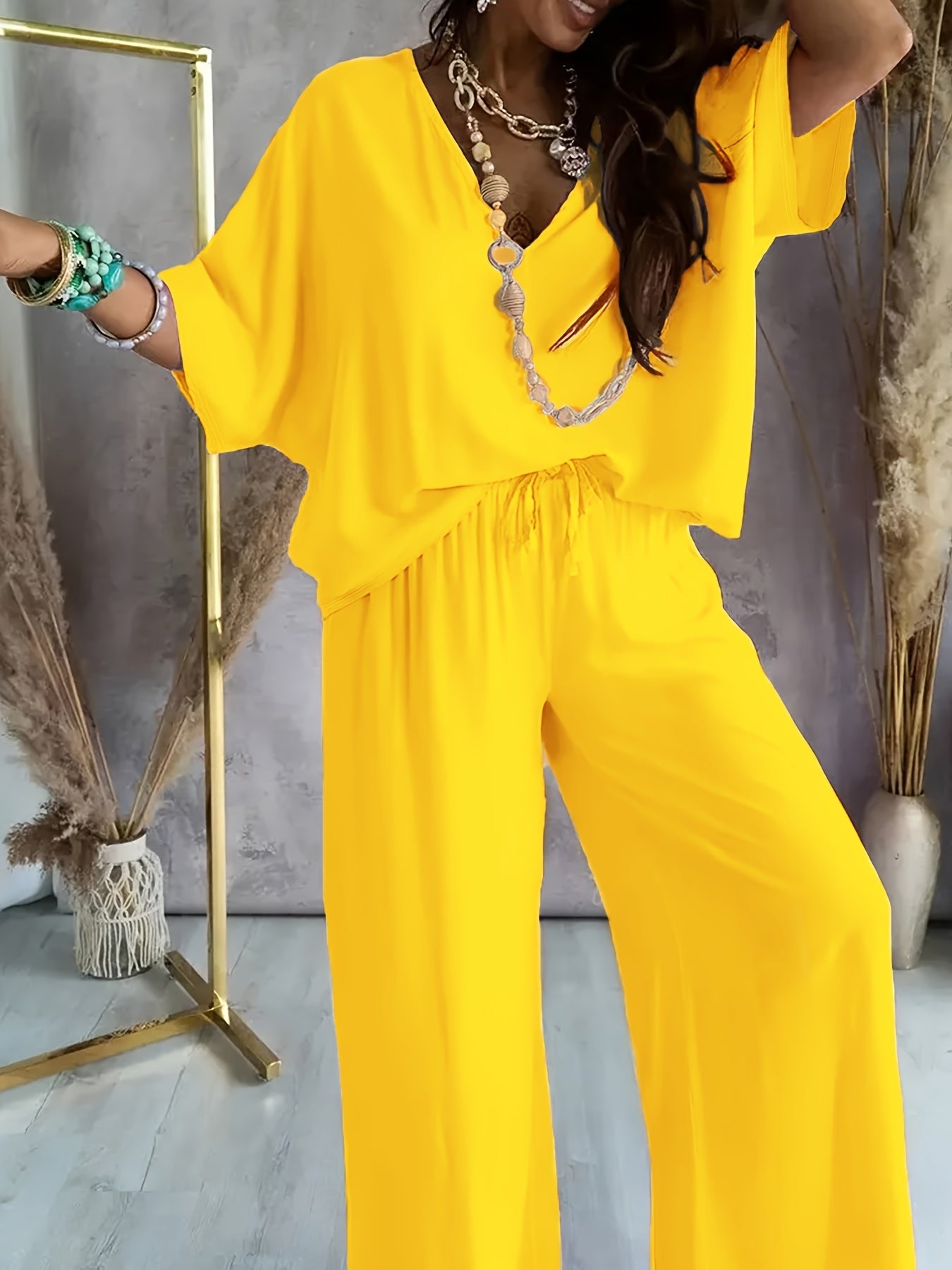 Combinaison Pantalon Femme Style Décontracté Chic à Manches Courtes et Col V – Parfaite pour Printemps et Été