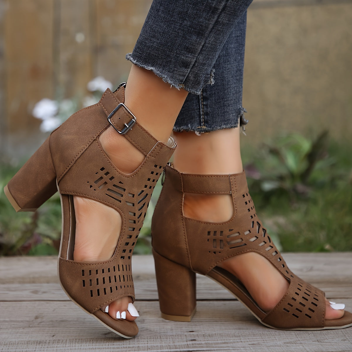 Opengewerkte hoge hak sandalen voor dames, casual avondstijl