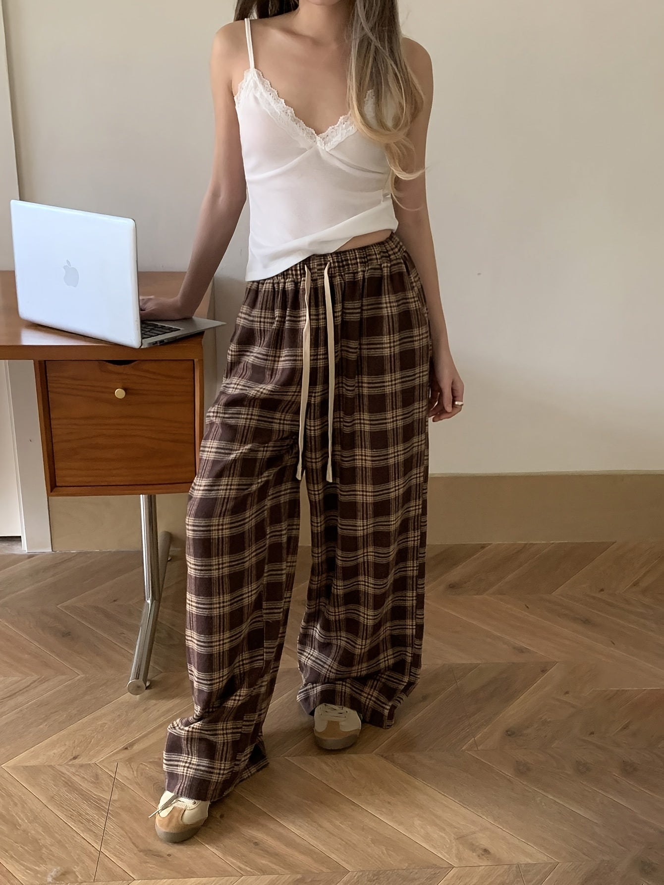 Pantalon de Pyjama Femme Carreaux Marron et Beige Ample avec Cordon