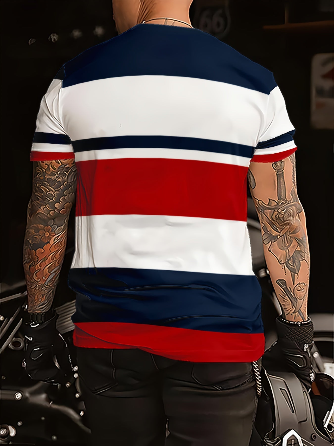 T-shirt casual uomo stile universitario a righe per uso quotidiano