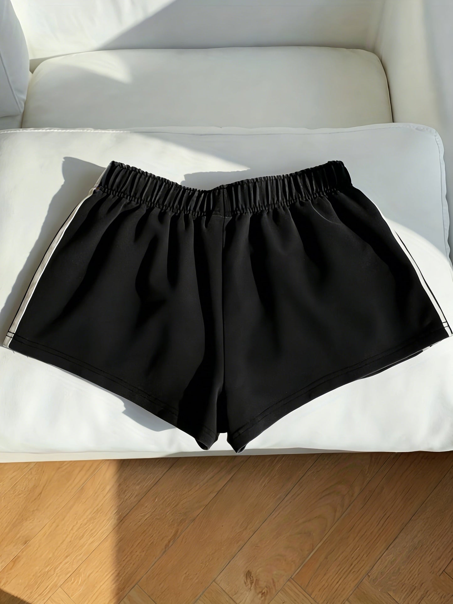 Shorts de sport femme à bandes latérales style décontracté pour running et loisirs