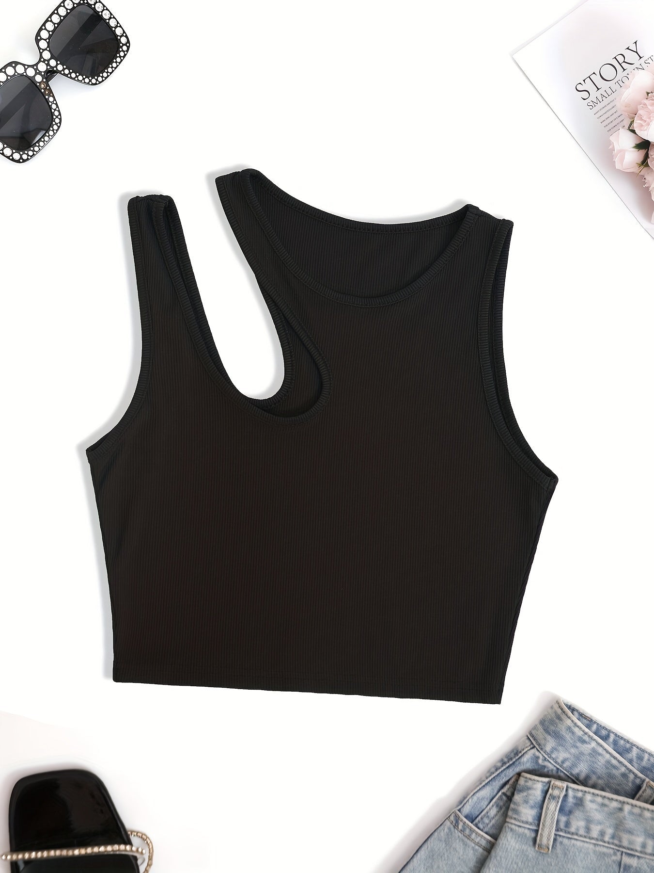 Camiseta sin mangas para mujer estilo asimétrico de moda para el verano - corte corto, look sexy y moderno