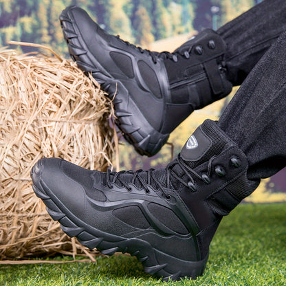Bottes tactiques montantes noires à lacets et semelle crantée pour homme