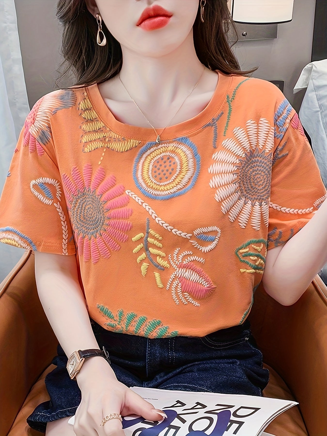 T-shirt femme style chic à motifs brodés géométriques manches courtes pour l'été