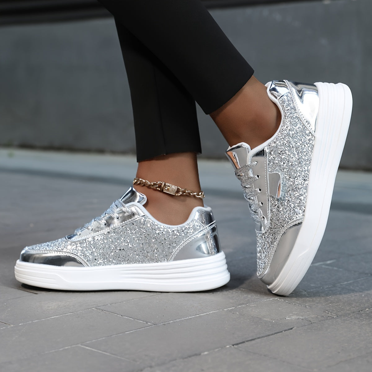 Women's Sneakers with Shiny Glitter for a Trendy and Urban Look
