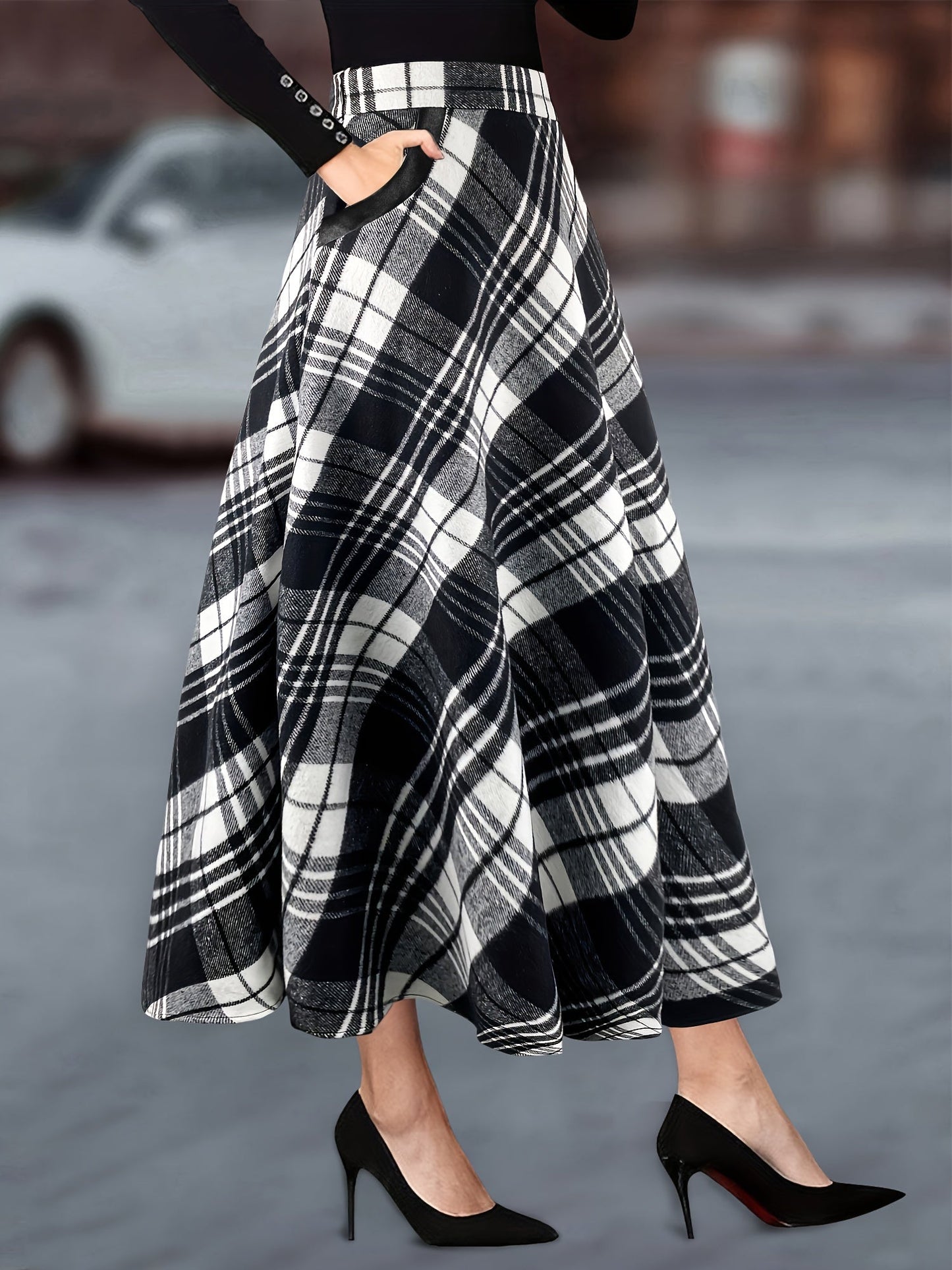 Jupe longue évasée à carreaux style écossais noir et blanc pour femme