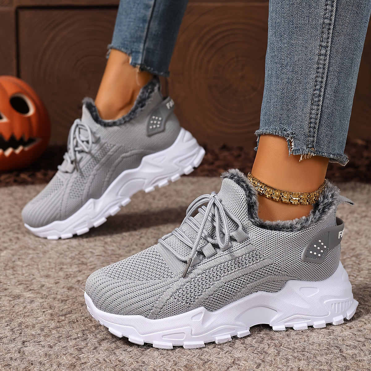 Baskets montantes femme en maille avec doublure douce et lacets
