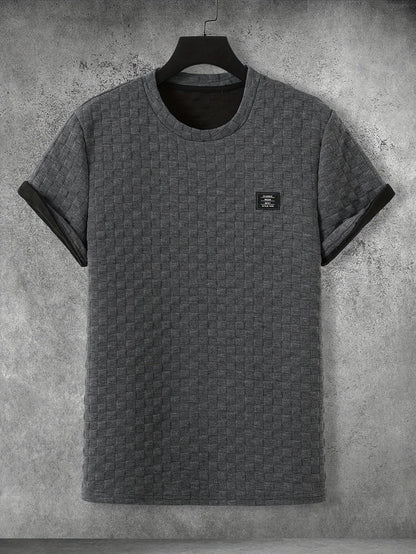 Camiseta hombre manga corta estilo urbano con estampado gofrado moderno