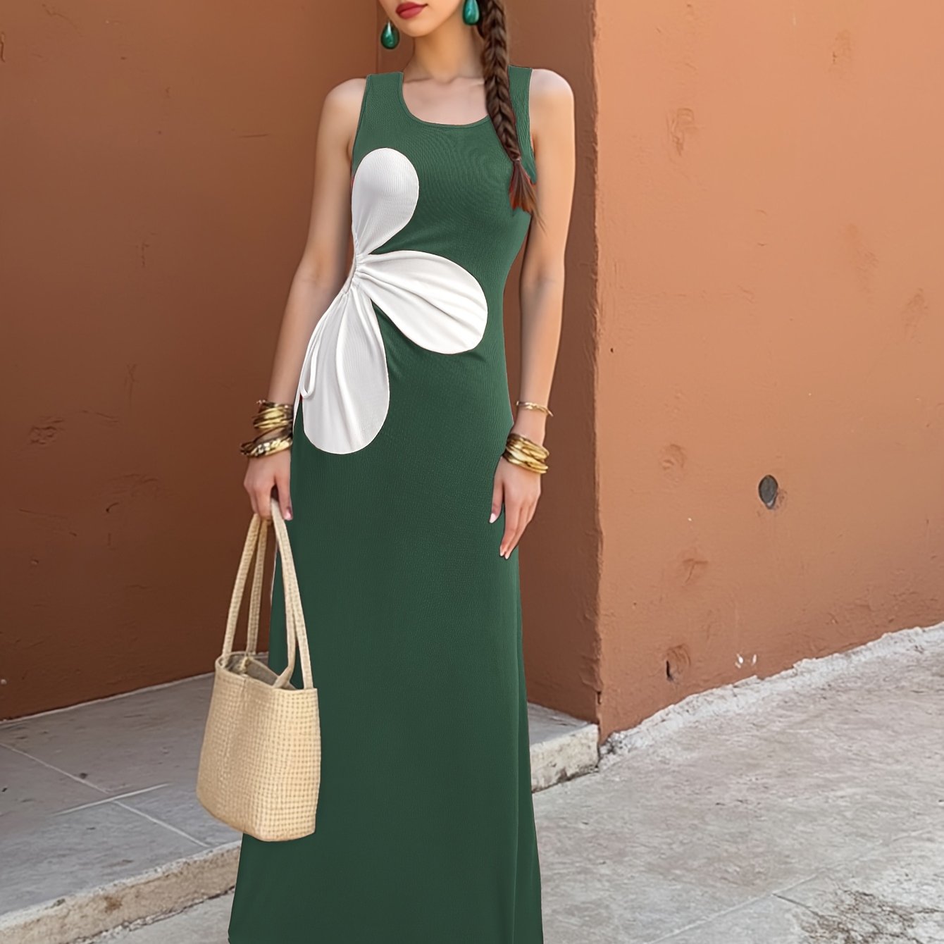 Robe moulante à fleurs découpée pour femme, style estival élégant