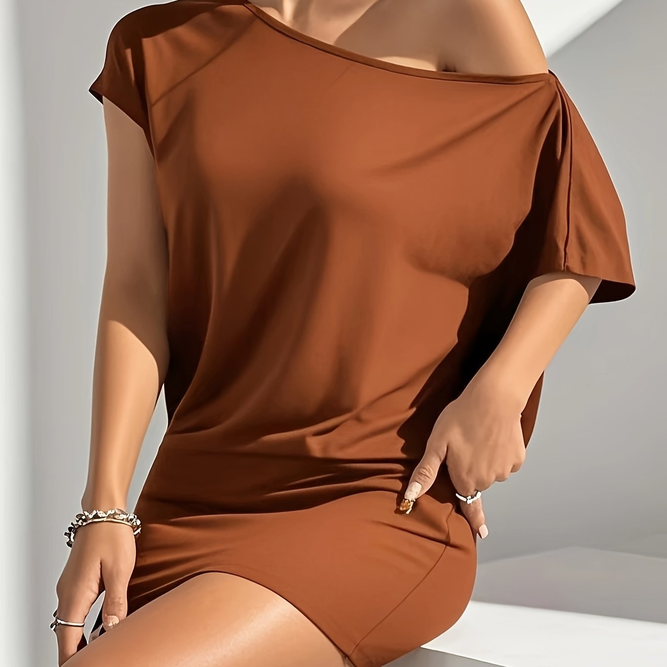 Robe mini décontractée chic à épaule dénudée pour femme - Style moderne et polyvalent