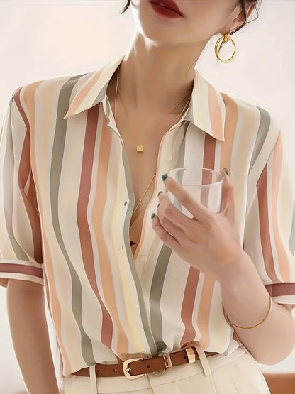 Elegancka damska koszula w paski, styl casual, wiosna-lato