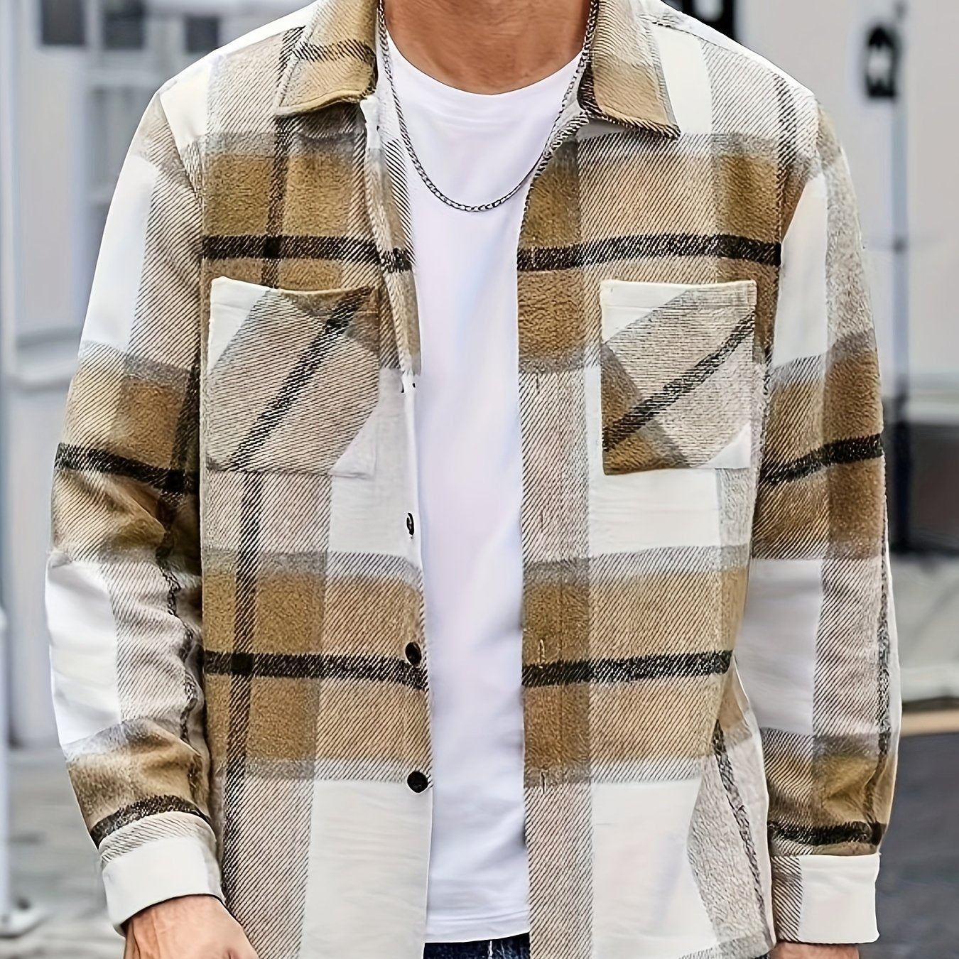 Chemise à carreaux homme coupe décontractée avec poches boutonnées marron clair et blanc