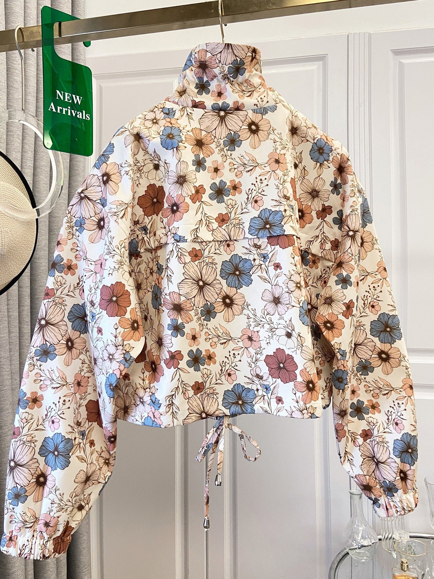 Veste courte à motif floral et abstrait pour femme avec col montant et cordon de serrage