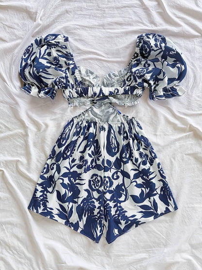 Sommerlicher Damen Jumpsuit mit Volants im tropischen Stil und angesagtem Urlaubslook  