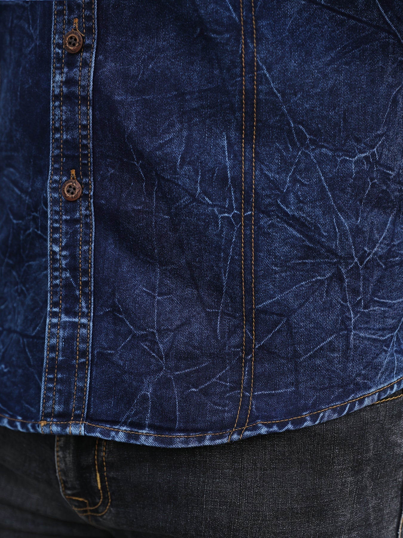 Chemise Homme Effet Délavé Bleu Foncé Manches Longues Boutons Marron