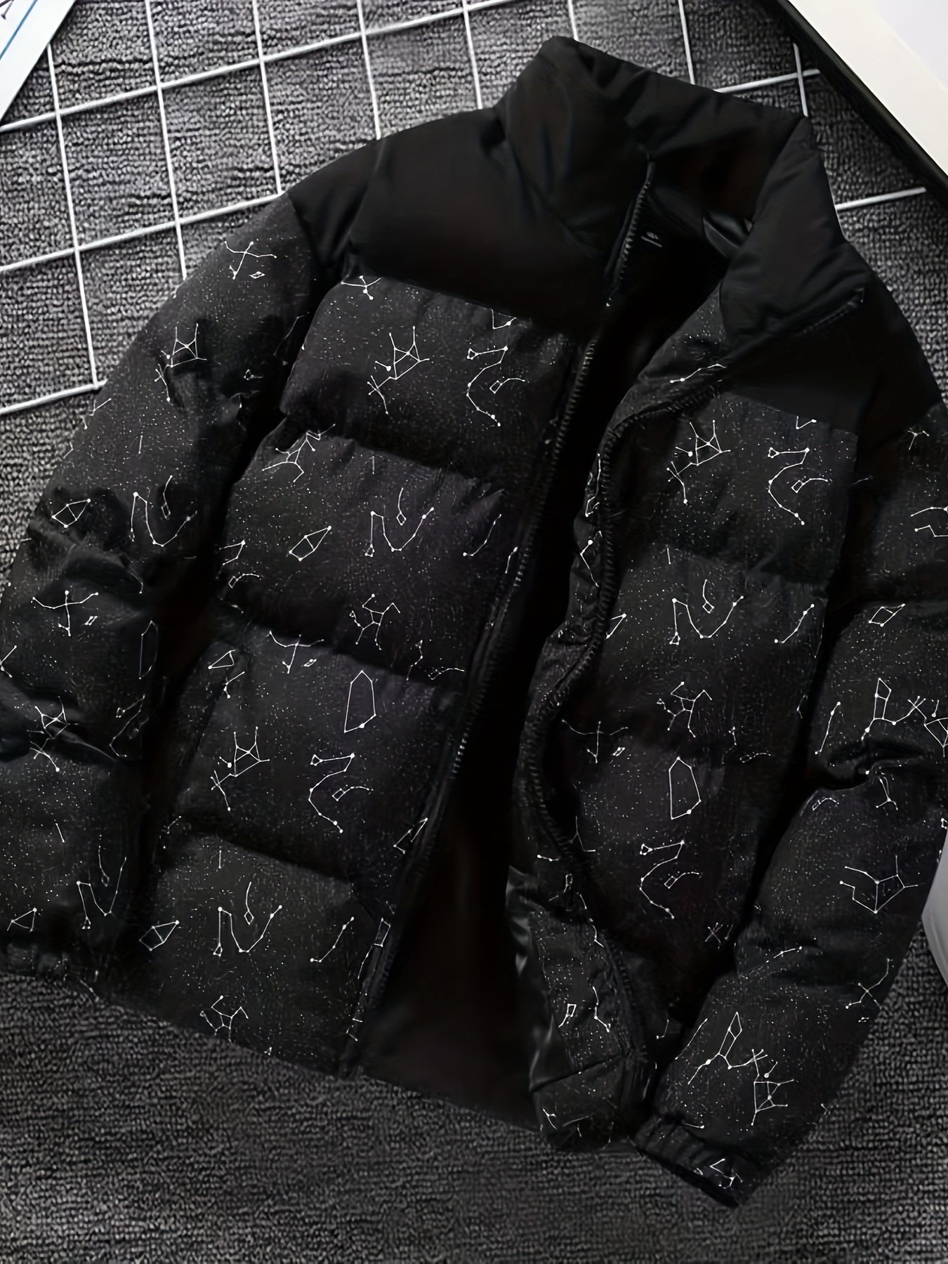 Doudoune matelassée col montant à motif constellation imprimé bicolore pour homme