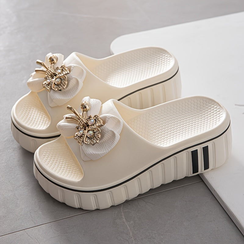 Sandales compensées femme style plateforme avec ornement floral chic – Tendance décontractée et élégante