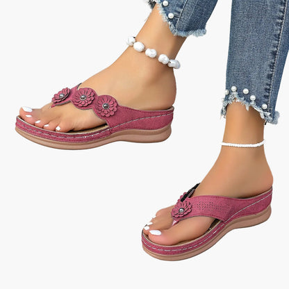 Sandales décontractées pour femme à talon plat style tongs avec fleurs – Idéal pour l’été